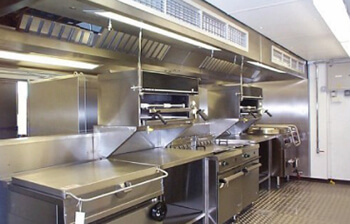 commercial kitchen equipment cleaning